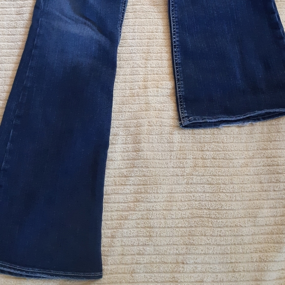 Silver Jean's - Picture 7 of 7